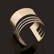 Fashion Hollow-out Gold Metal Bracelet