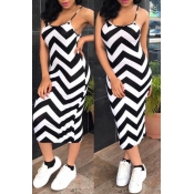 Lovely Casual Striped Black And White Knitting Mid