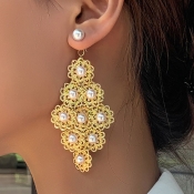 lovely Stylish Pearl Decorative Gold Earring