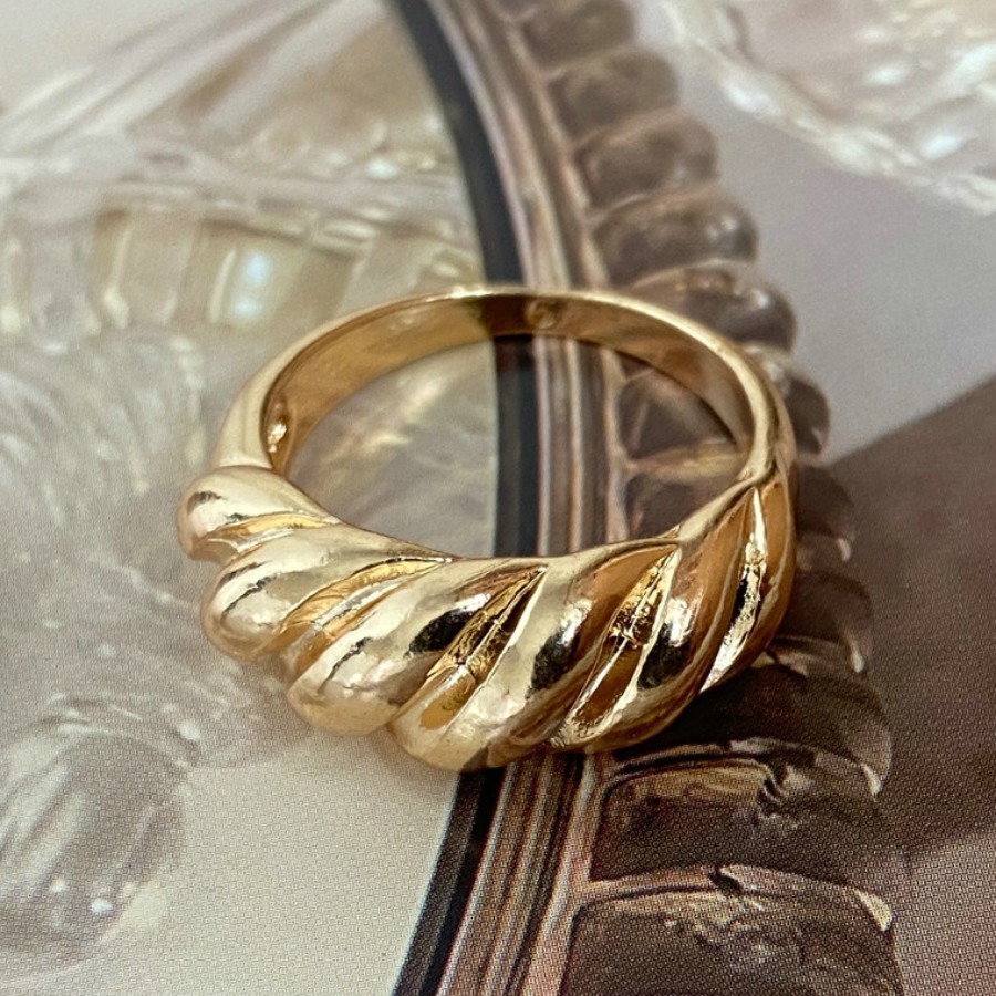 LW Plating Twist Ring