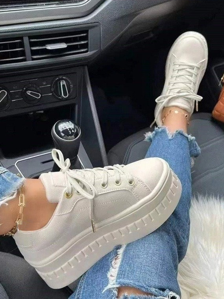 LW Round Toe Platform Flats