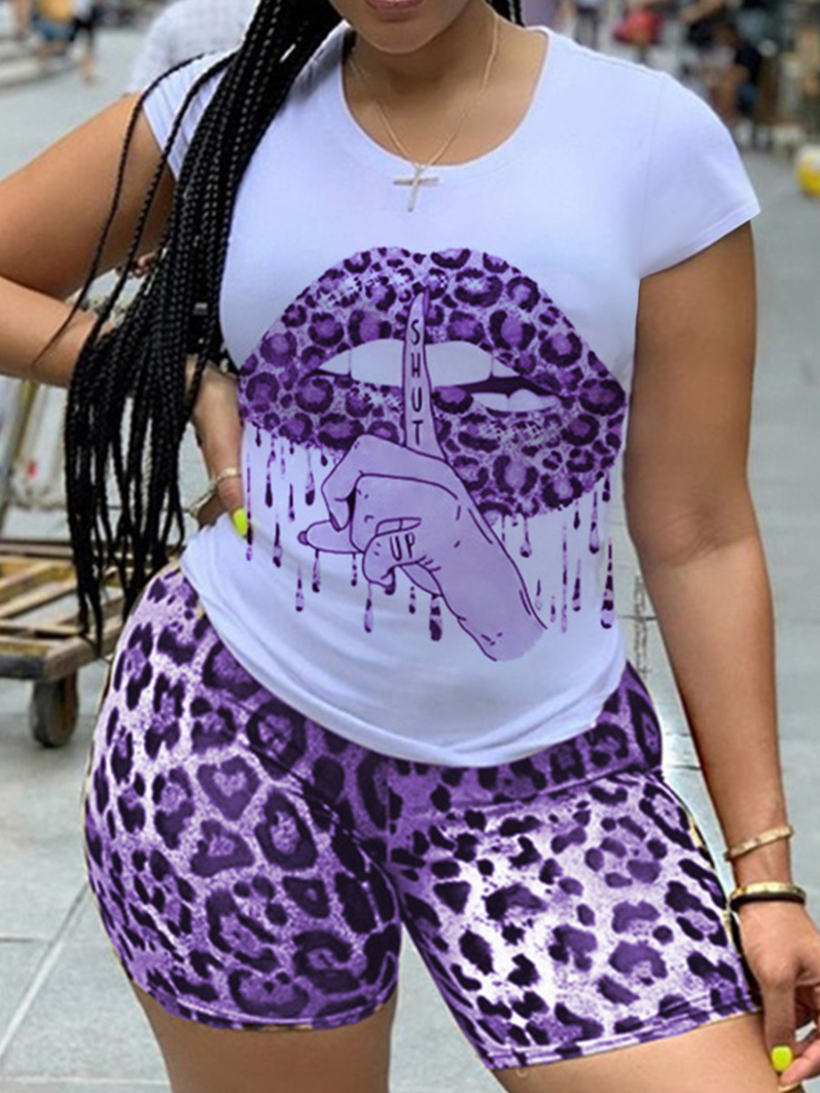 LovelyWholesale Plus Size Chic Leopard Lip Print Purple Two-piece Shorts Set Summer Short Sleeve Street Basic Round Neck  M Spring Summer 2024