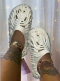 LW Round Toe Cut Out Flats