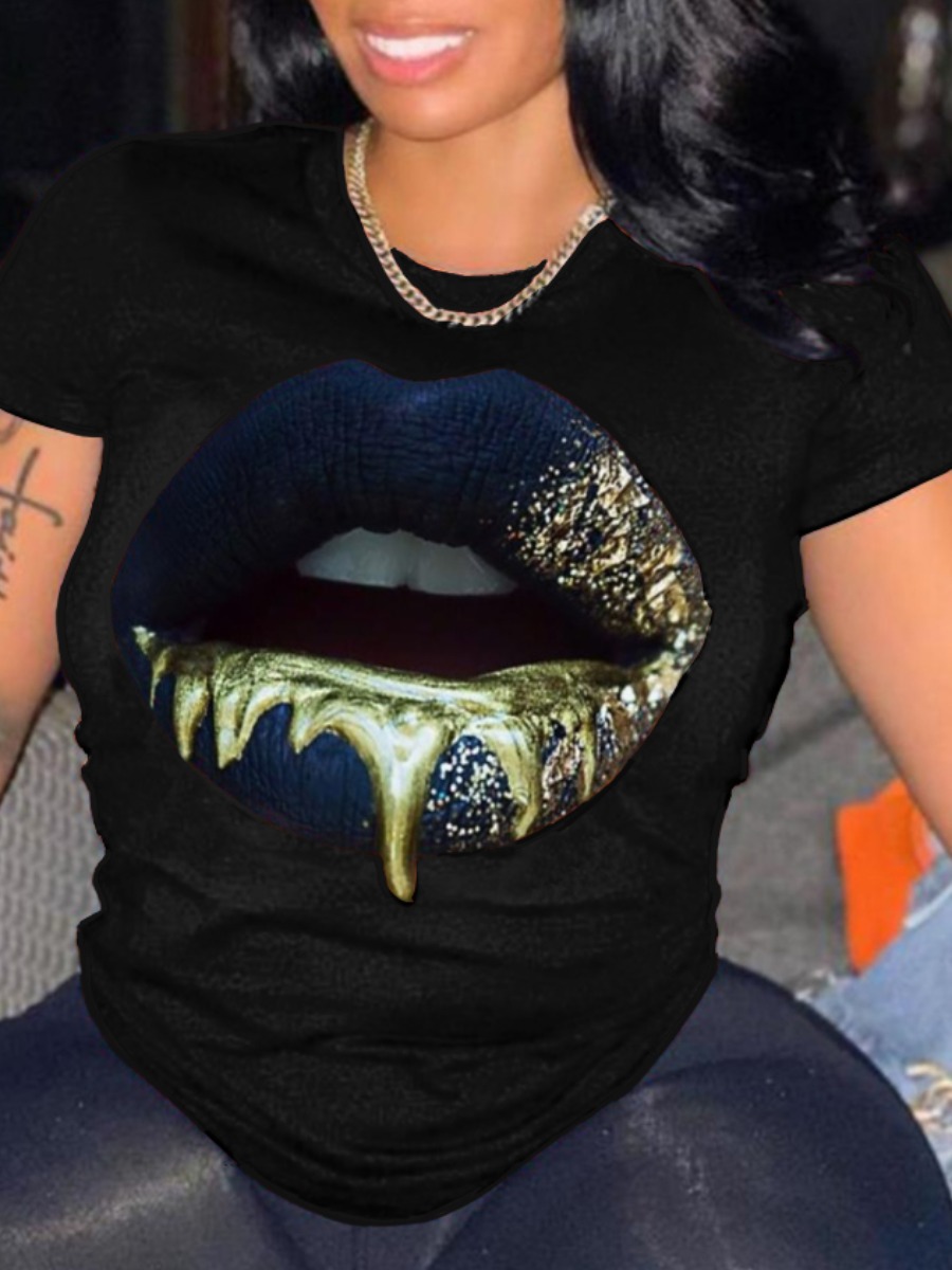 LW Plus Size Lip Print Regular Fit T-shirt