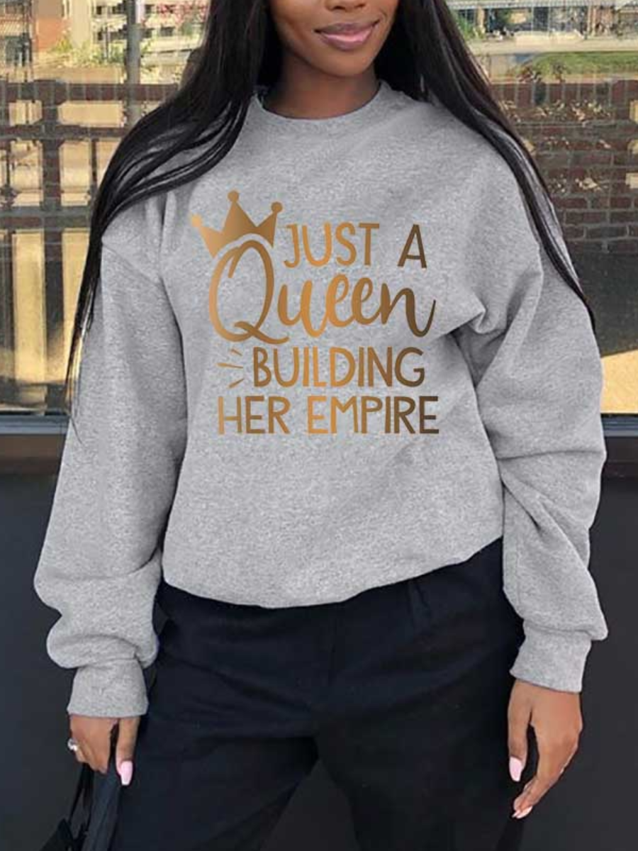 LovelyWholesale Plus Size Crown Queen Letter Print Sweatshirt Fall Long Sleeve Casual Round Neck  5X Spring Summer 2024