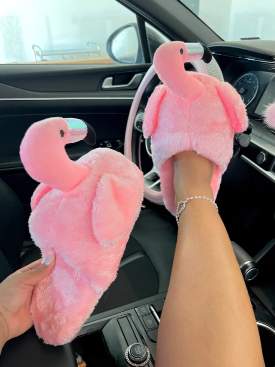 LW Duck Design Plush Slippers