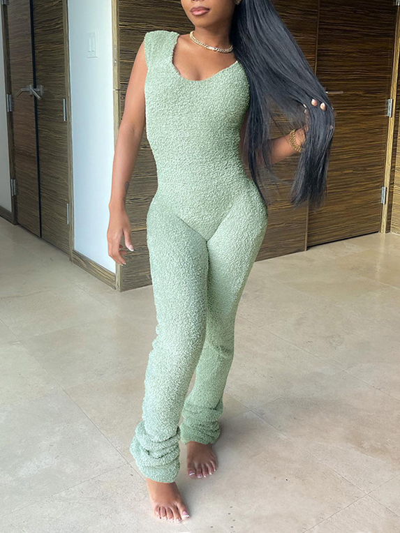 LovelyWholesale BASICS V Neck Stacked Teddy Jumpsuit Spring|Summer Sleeveless Casual Vests U Neck Spring Summer 2024