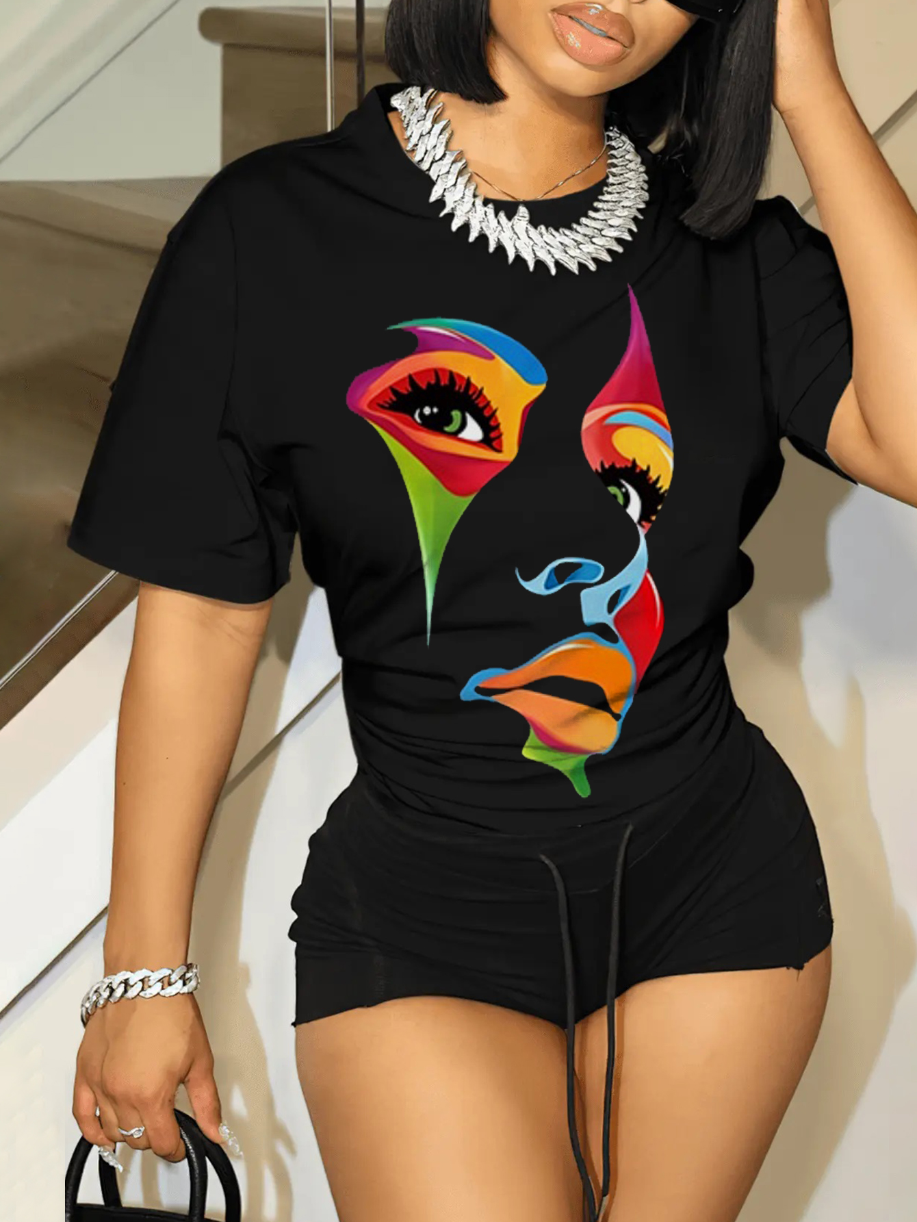 LW Round Neck Figure Print T-shirt